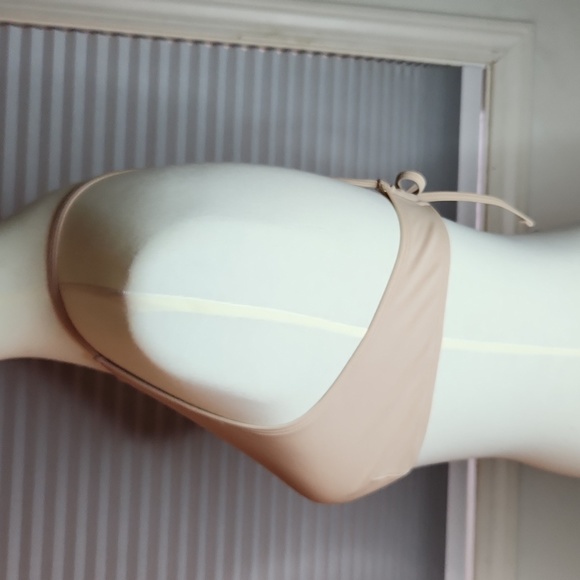 High Neck Swim Top Cross - Picture 2 of 3